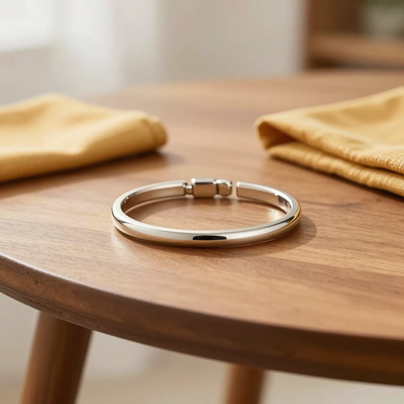 AI-generated picture: Silver-colour kada